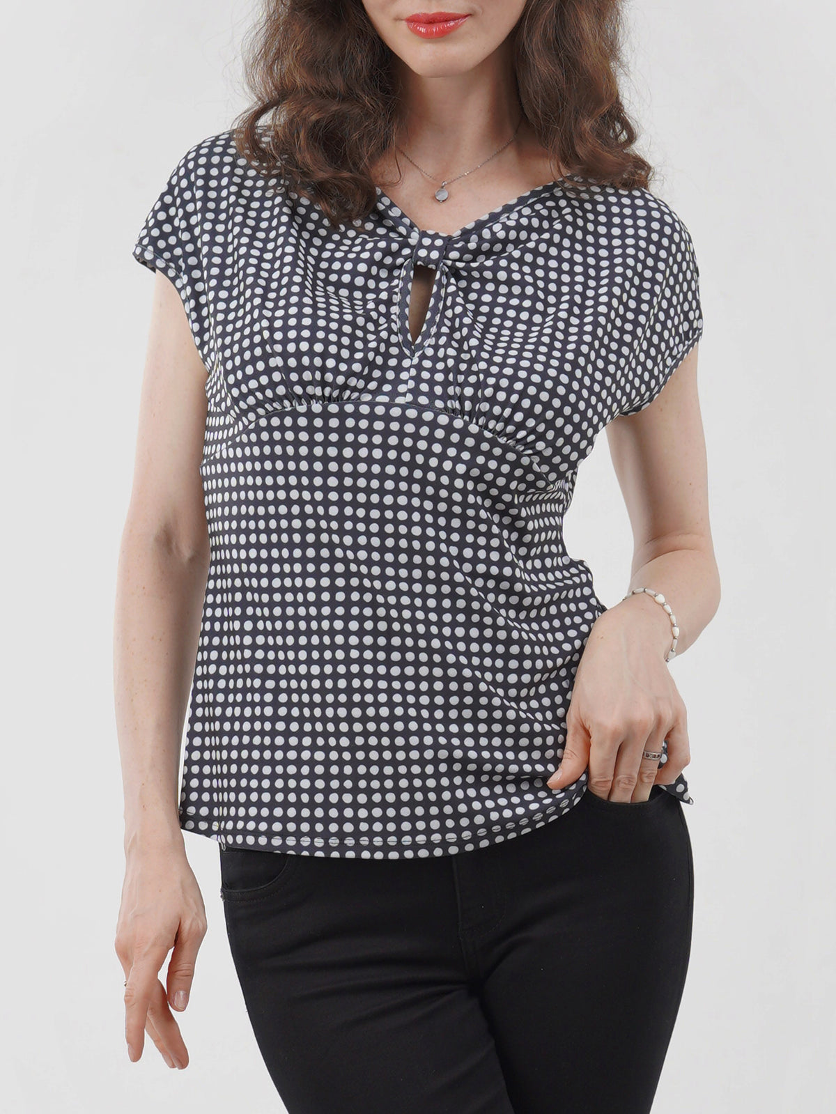 Keyhole Front Top