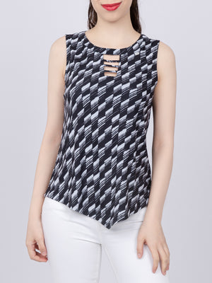 top-sleeveless-cut-out-front-detail
