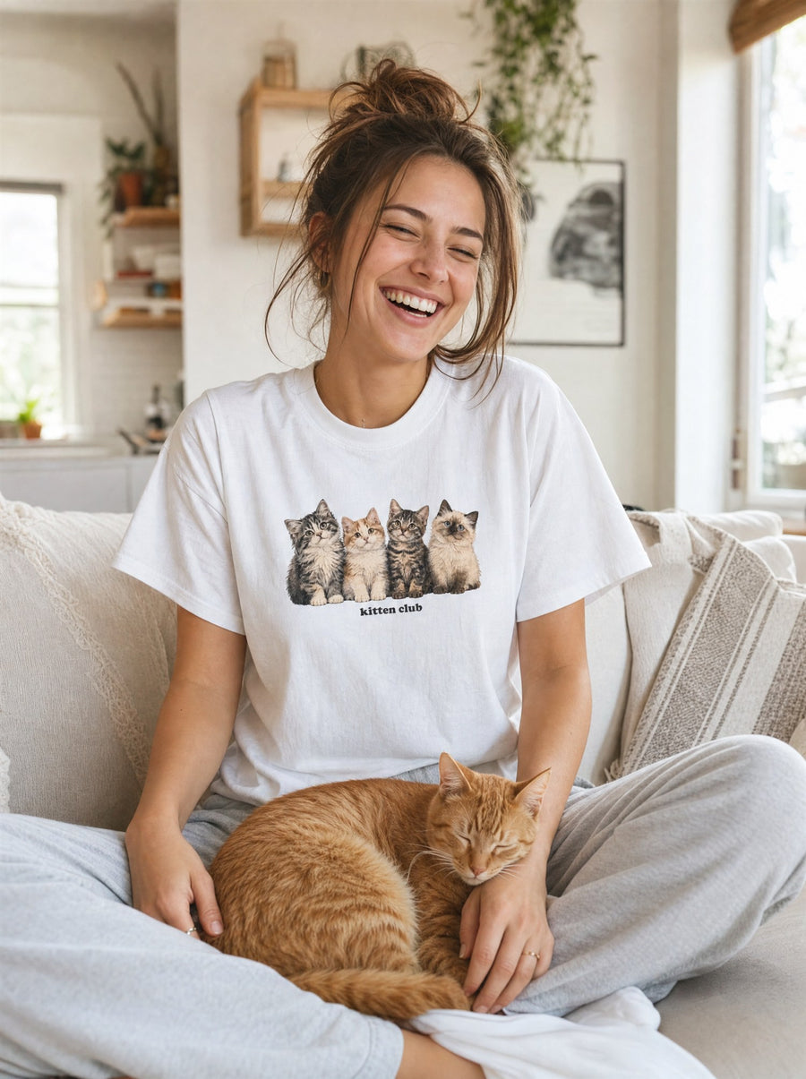 Kitten Club Graphic Tee – Vintage Four Cats T-Shirt